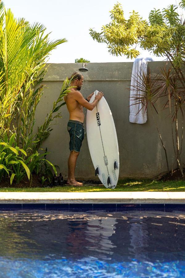 Surf & Party - Hostel Somewhere Else Canggu Exterior foto