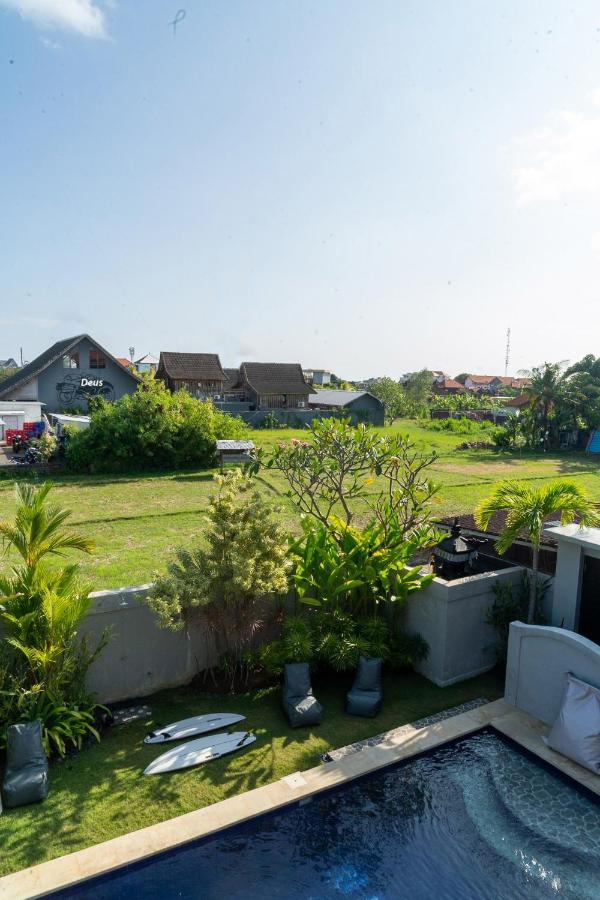 Surf & Party - Hostel Somewhere Else Canggu Exterior foto
