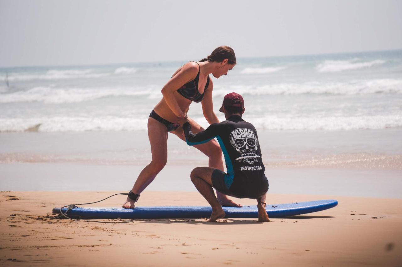 Surf & Party - Hostel Somewhere Else Canggu Exterior foto