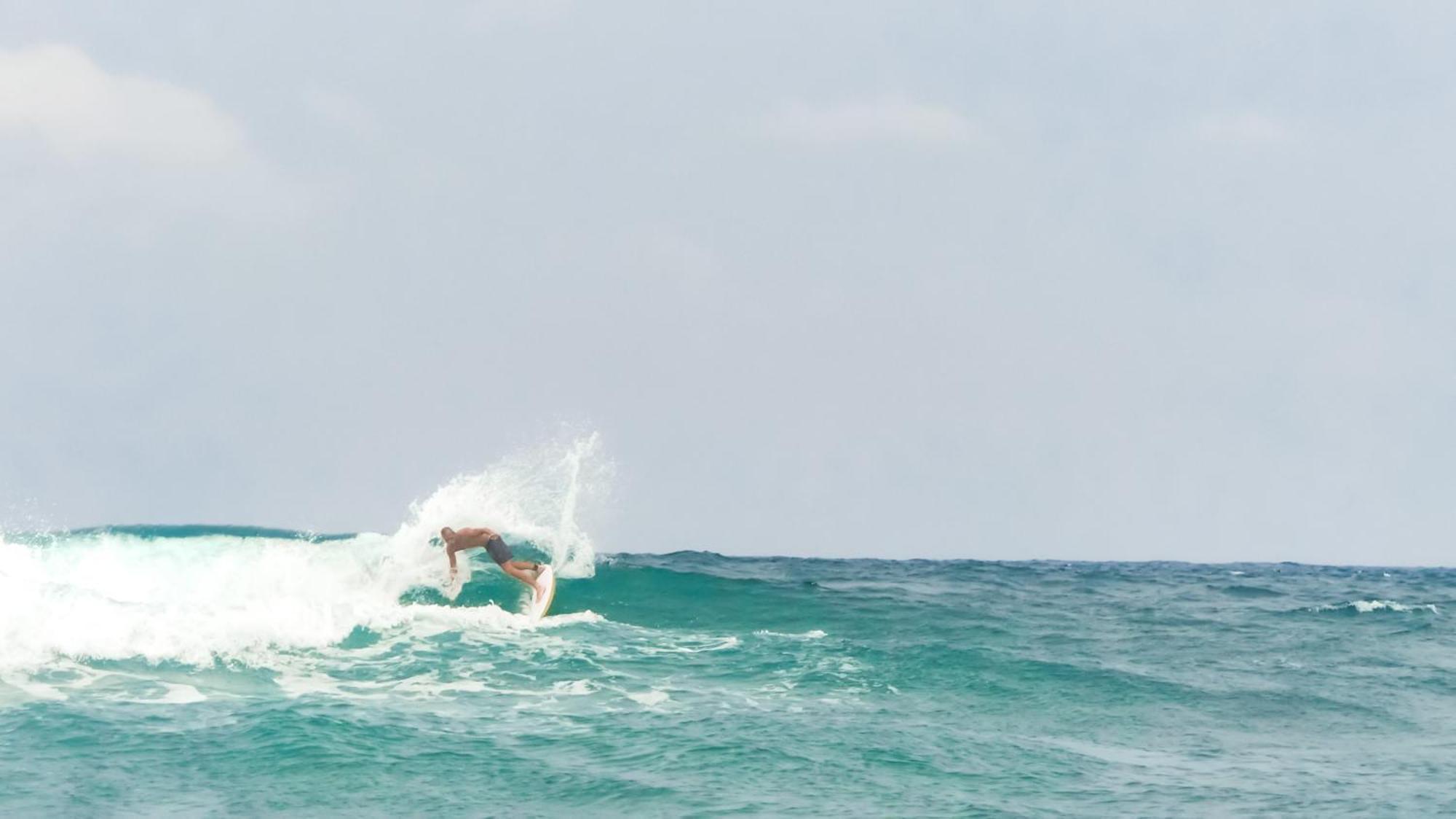 Surf & Party - Hostel Somewhere Else Canggu Exterior foto